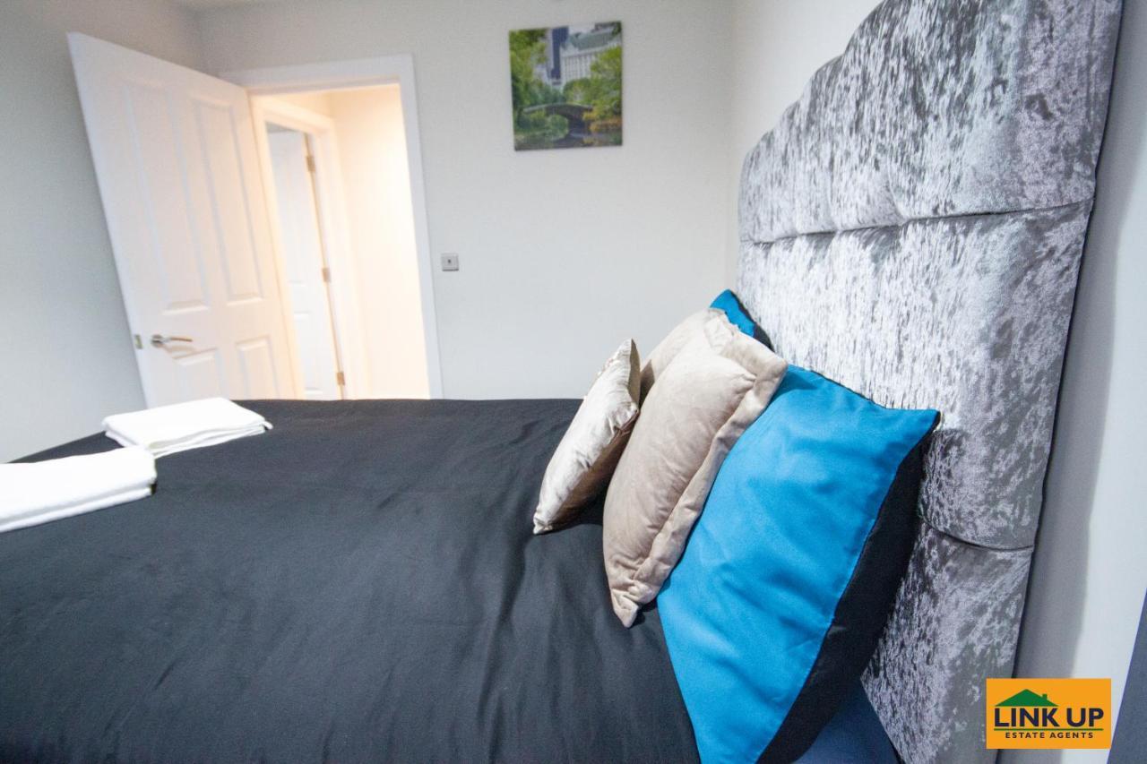 Holden Court Apartment - Apt 1 West Drayton  Esterno foto